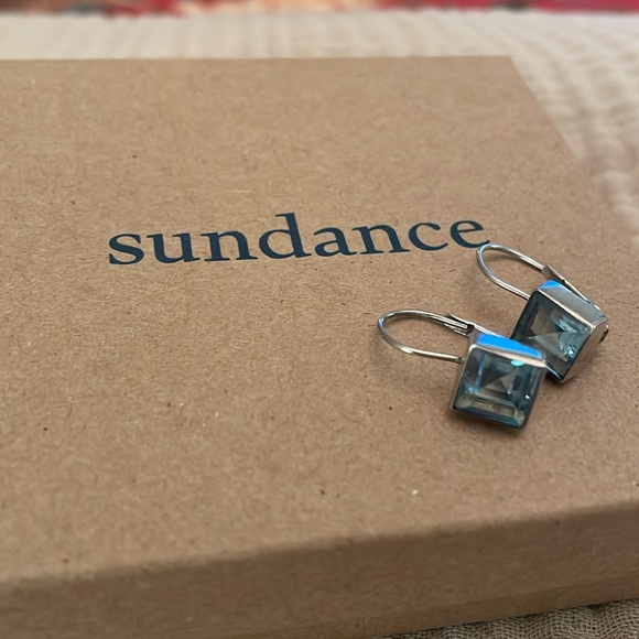 Lovely Sundance catalog ascher cut, blue topaz earrings in 925 sterling silver. - Picture 3 of 5